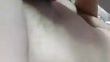 Young dude pleases mature Desi chick with XXX cunnilingus before sex